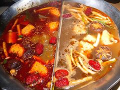 台式麻辣锅-湊湊火锅·茶憩(杭州湖滨银泰in77店)