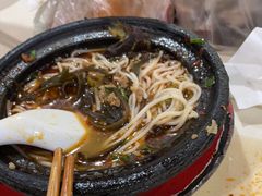 -刚砂锅鸡丝米线