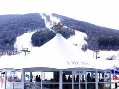 -中旅松花湖滑雪场
