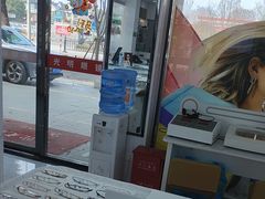 -光明眼镜·蔡司授权(徐泾店)