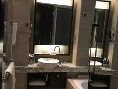 -上海龙之梦万丽酒店