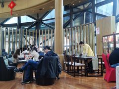 -上海滴水湖皇冠假日酒店