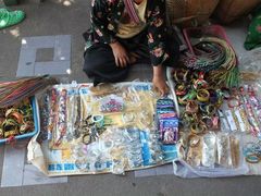 -席娜卡琳火车铁道夜市