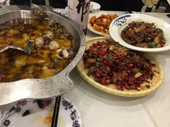 -鑫巴蜀小镇 · 水煮鱼专研店(玉桥店)