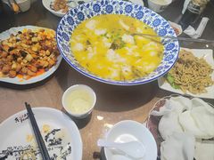 -东口码头·烧鸽子·鱼头泡饼·地方菜(金鹰悦城店)