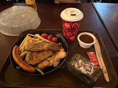 -皇室宴会厅(香港迪士尼乐园)