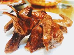 金牌炸乳鸽-维多利亚大酒店·雅园中餐厅