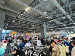 -百年港湾奥特莱斯(香炉礁店)