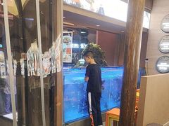 -阿瓦山寨·湘菜现炒·剁椒鱼头王(咸阳总店)
