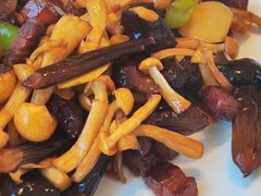 鸡枞菇炒腊味-南太湖山庄·四季轩&国风堂中餐厅