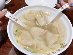 刀鱼馄饨-老半斋(福州路店)