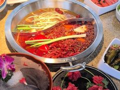 -茅草房·河畔园林火锅