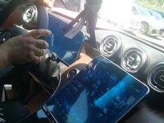 -上海星瀚奔驰4S店(红柳路店)