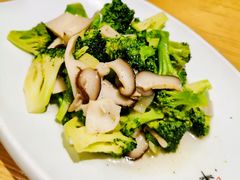 菌菇西兰花-秦香阁·西北家常菜(徐汇日月光中心店)