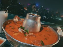 冬阴功火锅锅底-萨芭蒂高空花园餐酒吧