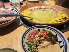 -洱火云南酸菜牛肉火锅(石景山当代商城店)