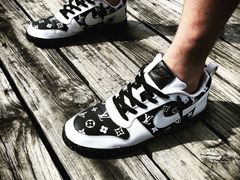 -Flight Club Los Angeles