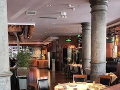 -八府香鸭·啫啫煲(华山路店)