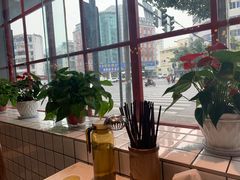 靠窗位-蛙一刀·麻椒鱼火锅(金仙桥店)