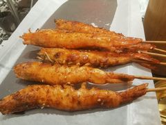 -何妹湿辣牛肉·粤式烧烤砂煲(桂雅路店)