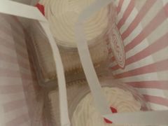 -红宝石·鲜奶小方·海派西点房(金杨店)