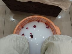 -郑远元专业修脚房(岭兜二路店)