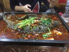 -老东镇啤酒屋海鲜加工·蒸汽海鲜·海鲜烧烤(台东店)