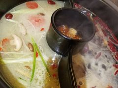 鸳鸯锅-佬土鹅肠火锅(解放路店)