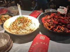 -巴厘龙虾·榜首油焖大虾(音乐学院·沿江酒馆店)