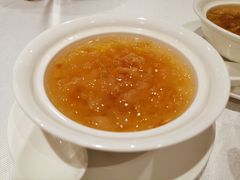 雪耳百合炖桃胶-景月阁空中食府(希尔顿酒店)