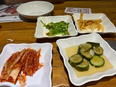 配烤肉小菜-紫霞门韩国料理烤肉(深南东路店)