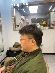 点击看大图 -15C7 男士理发馆 烫染专业店
