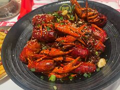 -肥肥虾庄·金牌油焖大虾(汉街SKP店)
