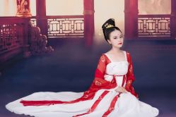 -盘子女人坊古装写真摄影(厦门总店)