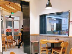 大堂-南城香·饭香串香馄饨香(赵公口店)