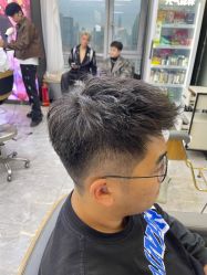 -藤野造型烫发染发