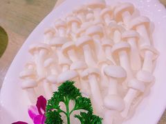 白玉菇-和院老火锅铜锅烧烤海鲜(朱雀大街店)