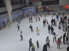 -正佳冰河湾真冰滑冰场