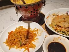 炝拌酸辣土豆丝-关东小磨东北菜(漕河泾印象城店)