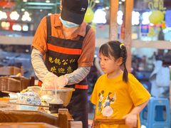 -地锅公社·现炒地锅鸡·地锅鱼·夜宵(罗锦路店)