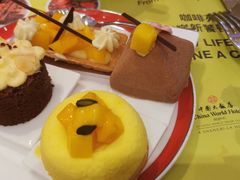 -咖啡苑自助餐厅·中国大饭店