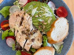 牛油果鸡肉沙拉-CafeDuVillage乡村咖啡馆(美邻苑店)