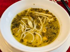 雪菜黄鱼汤煨面（位）-上海小南国(国会店)