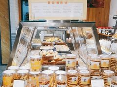 -皇冠幸福里动物奶油生日蛋糕(工业三路店)