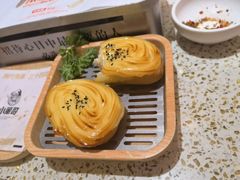 -小董哥烤串·爆汁大油边(故宫店)