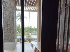 -亚龙湾希尔顿自助餐厅·海鲜·烧烤·沙滩BBQ·现场乐队