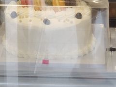 -红宝石·鲜奶小方·海派西点房(南丹店)