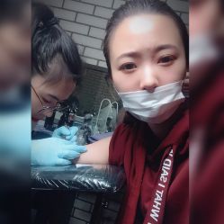 点击看大图 -明星刺青·洗纹身