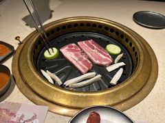 -蚂蚁洞·烤肉大营地(上海静安大悦城店)
