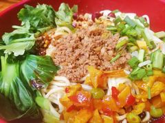 担担面-爆炸头阿姨小四川正宗川味小吃(无任何分店)